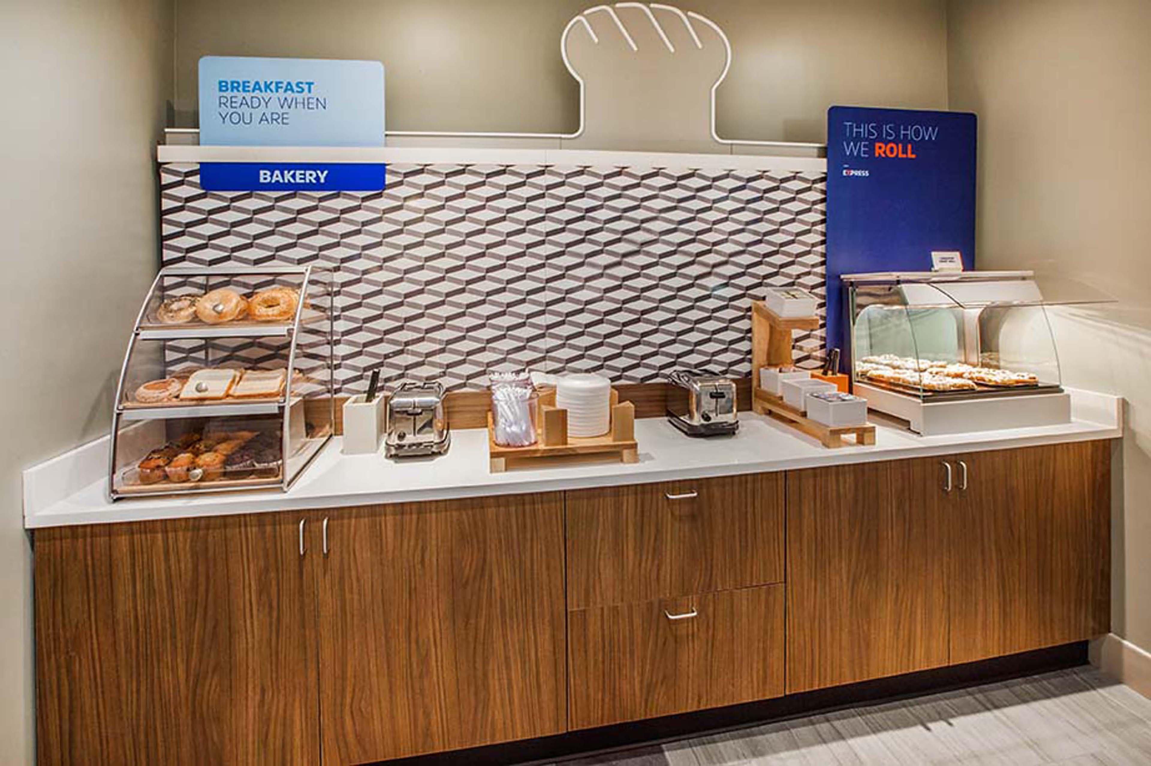 Holiday Inn Express & Suites Wilmington-University Center By Ihg Exteriér fotografie
