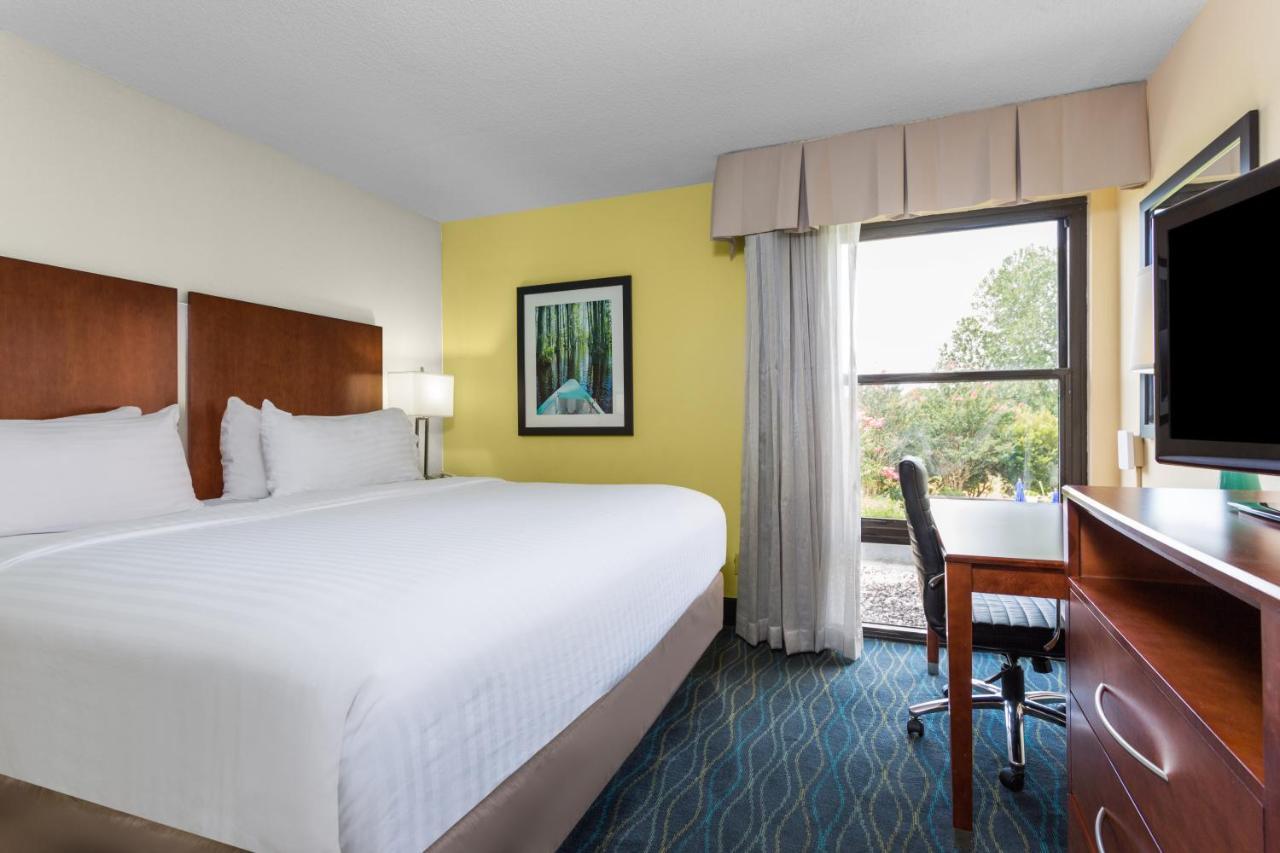 Holiday Inn Express & Suites Wilmington-University Center By Ihg Exteriér fotografie