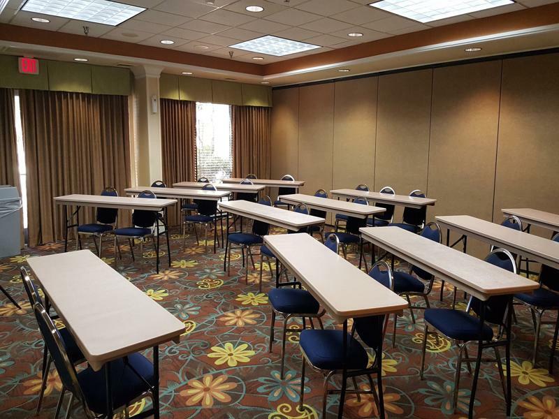Holiday Inn Express & Suites Wilmington-University Center By Ihg Exteriér fotografie